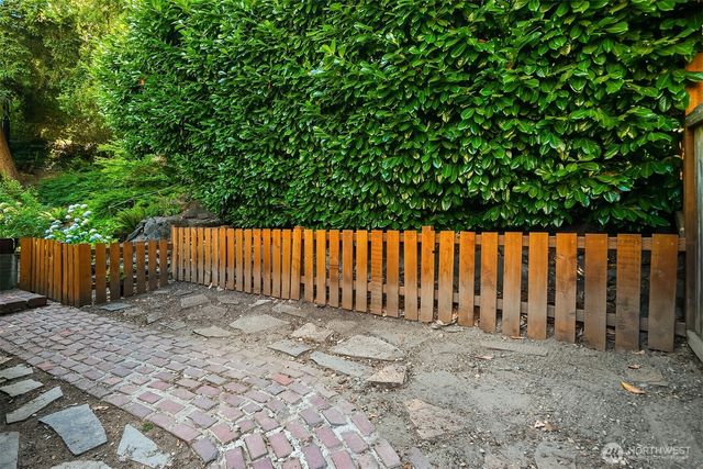 13731 42nd Place NE, Seattle, WA 98125