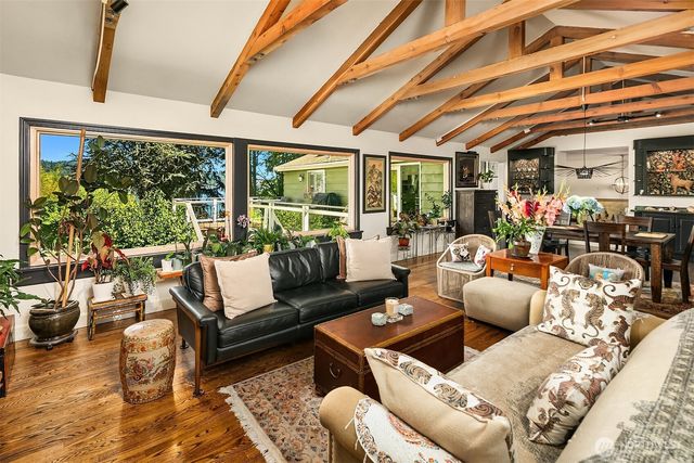 13731 42nd Place NE, Seattle, WA 98125