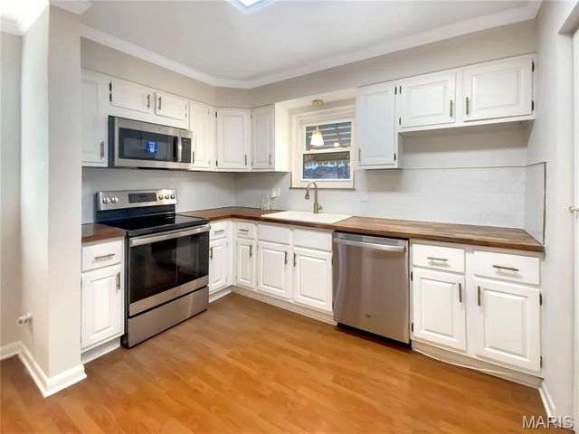 826 Catskill Drive, St Louis, MO 63125