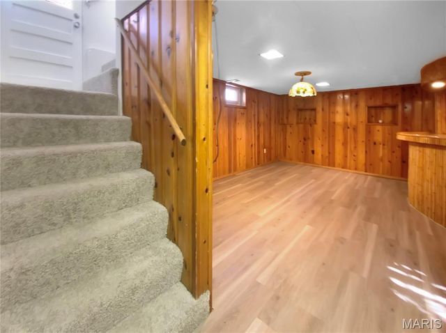 826 Catskill Drive, St Louis, MO 63125