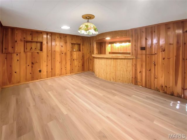 826 Catskill Drive, St Louis, MO 63125