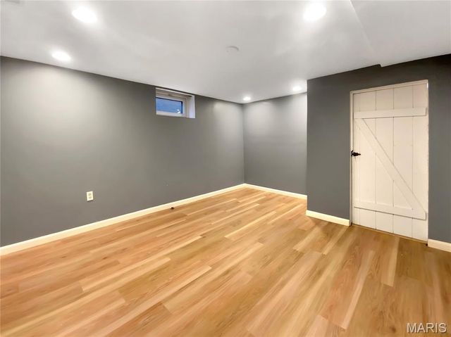 826 Catskill Drive, St Louis, MO 63125