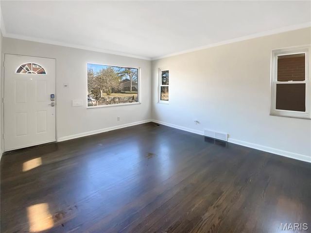 826 Catskill Drive, St Louis, MO 63125