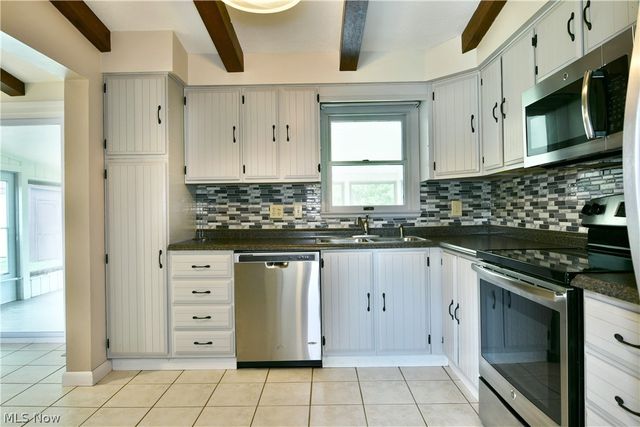 1382 Northfield, Mineral Ridge, OH 44440