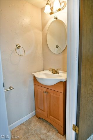 1382 Northfield, Mineral Ridge, OH 44440