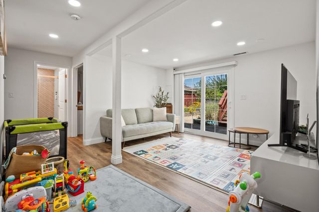 197 Nottingham Avenue, Redwood City, CA 94063