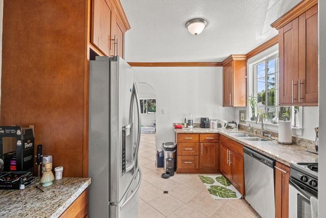 197 Nottingham Avenue, Redwood City, CA 94063