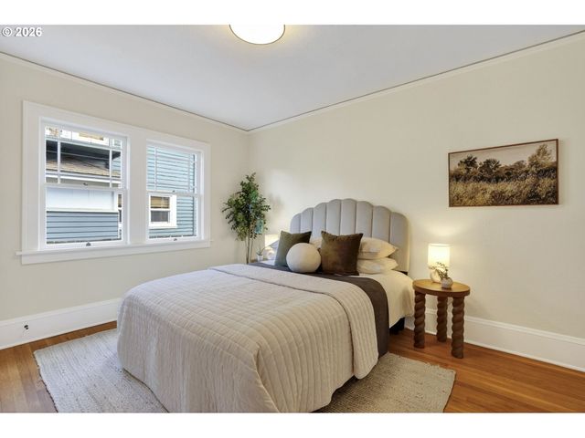 4313 Ne HAZELFERN Pl, Portland, OR 97213