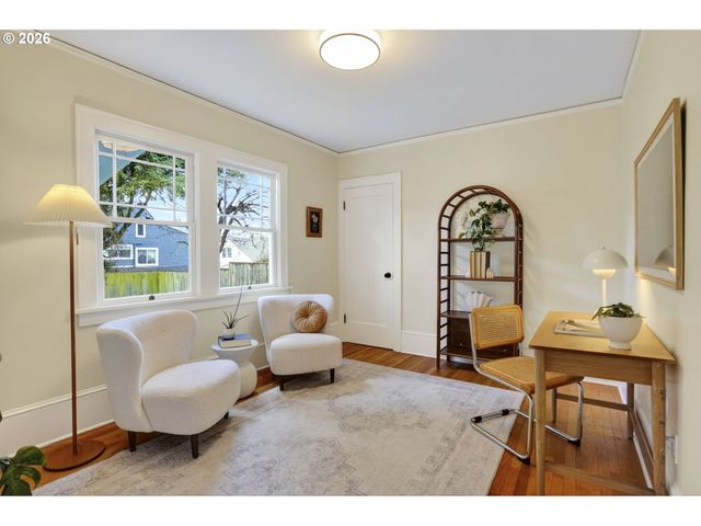 4313 Ne HAZELFERN Pl, Portland, OR 97213