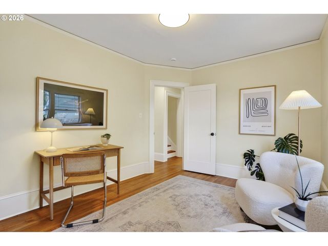 4313 Ne HAZELFERN Pl, Portland, OR 97213