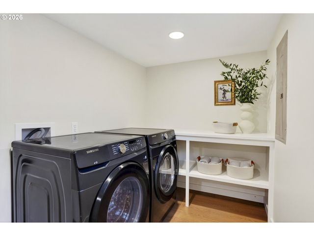 4313 Ne HAZELFERN Pl, Portland, OR 97213