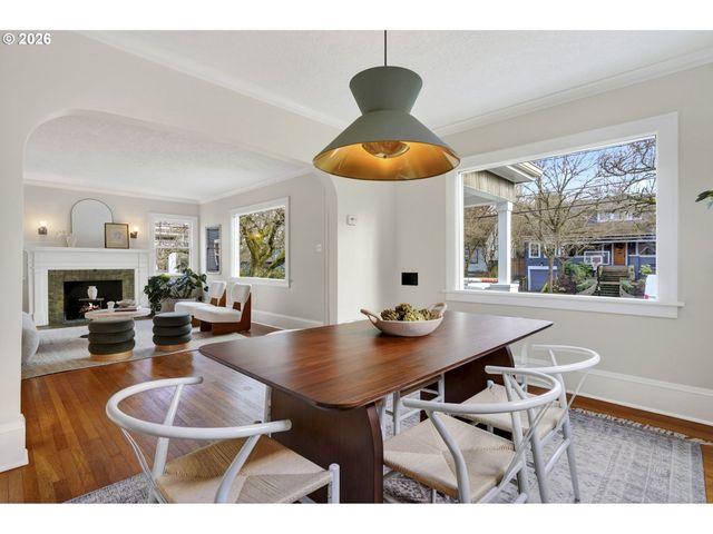 4313 Ne HAZELFERN Pl, Portland, OR 97213