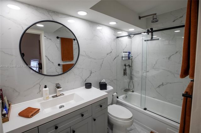 2750 NE 183rd St 811, Aventura, FL 33160