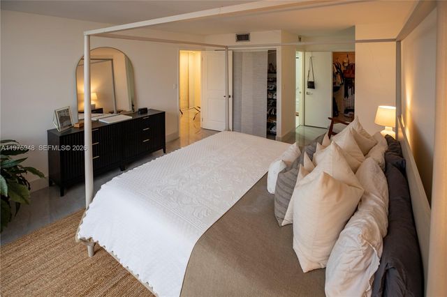 2750 NE 183rd St 811, Aventura, FL 33160