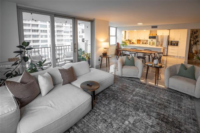 2750 NE 183rd St 811, Aventura, FL 33160