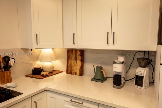 2750 NE 183rd St 811, Aventura, FL 33160