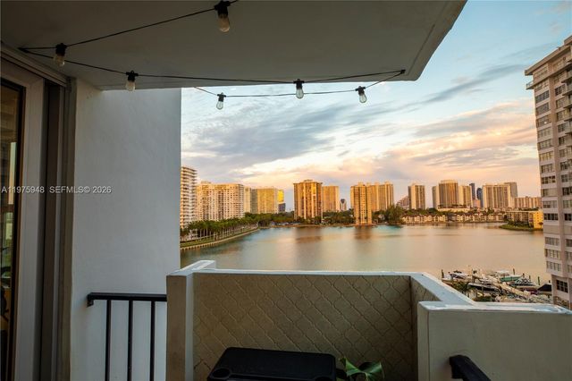 2750 NE 183rd St 811, Aventura, FL 33160