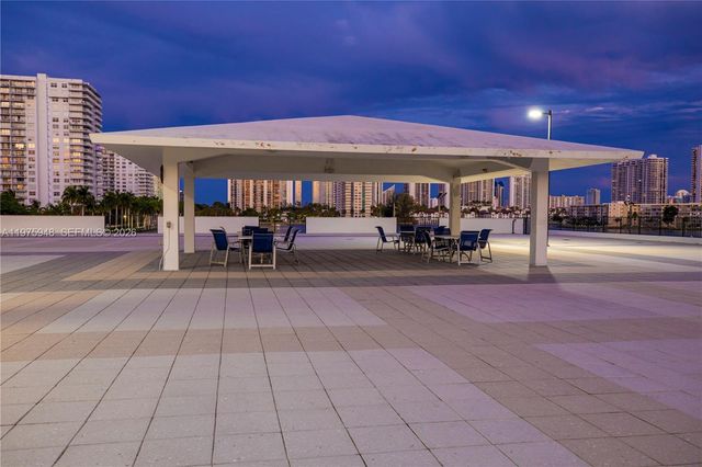 2750 NE 183rd St 811, Aventura, FL 33160