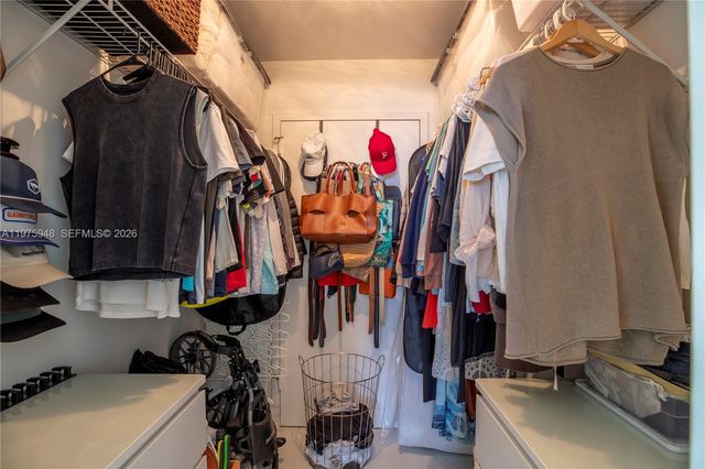 2750 NE 183rd St 811, Aventura, FL 33160