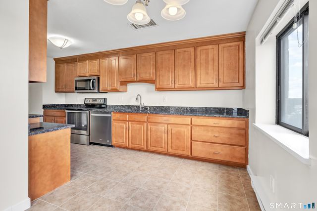 3200 Park Avenue 5C2, Bridgeport, CT 06604