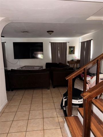 7191 Park Street, Hollywood, FL 33024