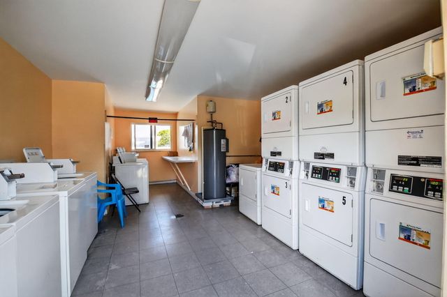 203 Oxford 100, West Palm Beach, FL 33417