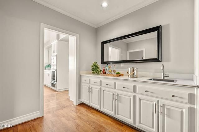 1565 S Oak Knoll Avenue, Pasadena, CA 91108