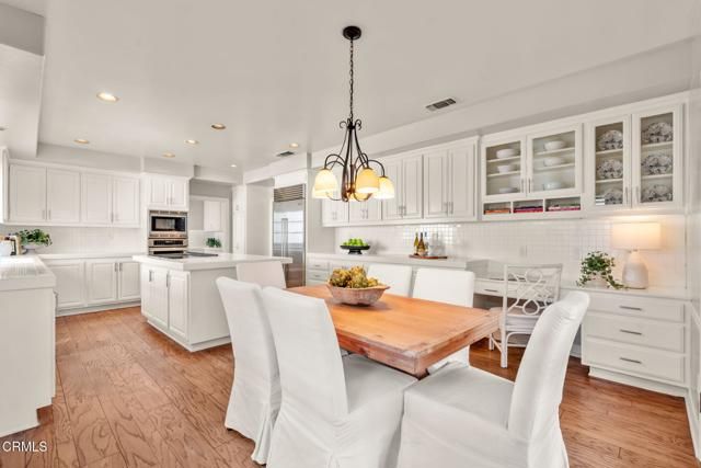 1565 S Oak Knoll Avenue, Pasadena, CA 91108