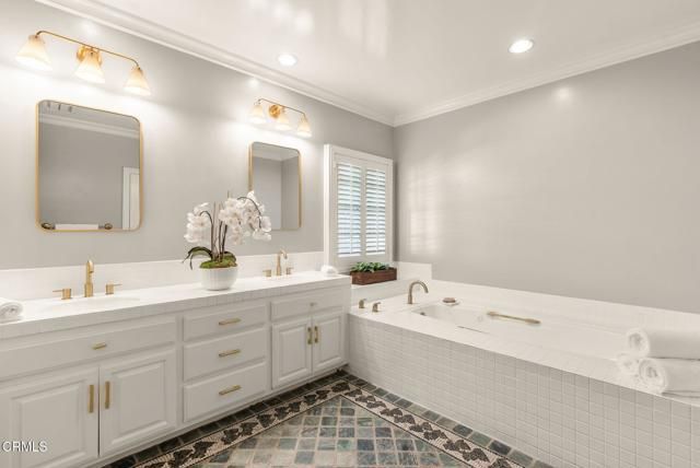 1565 S Oak Knoll Avenue, Pasadena, CA 91108