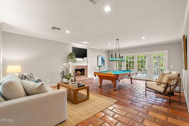 1565 S Oak Knoll Avenue, Pasadena, CA 91108