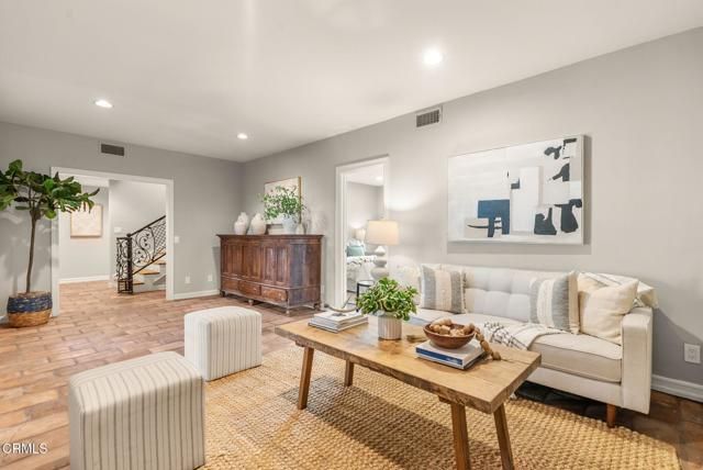 1565 S Oak Knoll Avenue, Pasadena, CA 91108