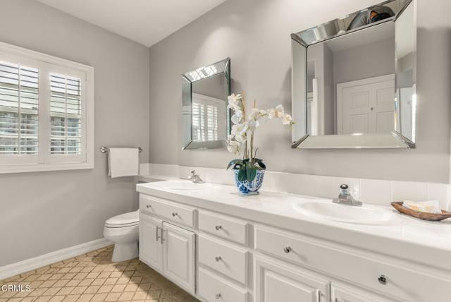 1565 S Oak Knoll Avenue, Pasadena, CA 91108