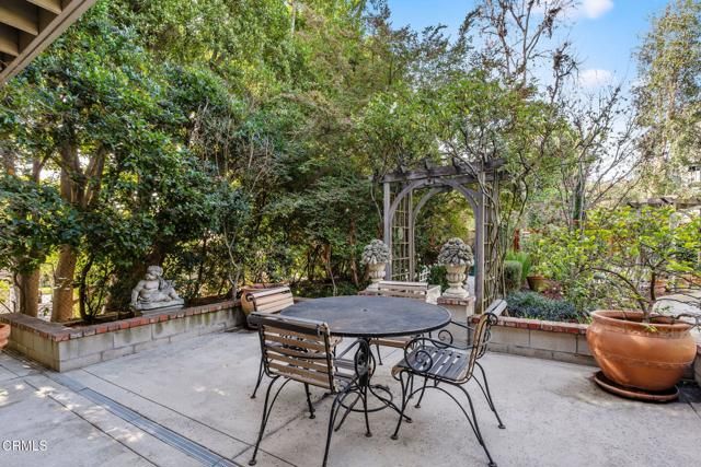 1565 S Oak Knoll Avenue, Pasadena, CA 91108