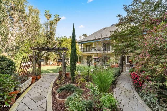 1565 S Oak Knoll Avenue, Pasadena, CA 91108