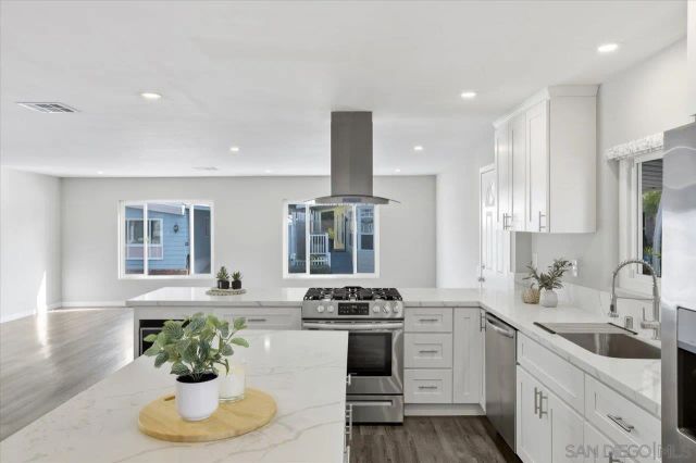 7023 San Bartolo 41, Carlsbad, CA 92011