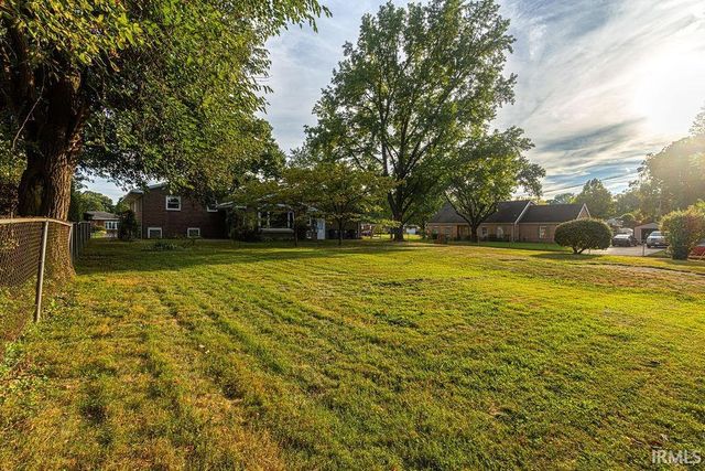 3700 Herndon Drive, Evansville, IN 47715