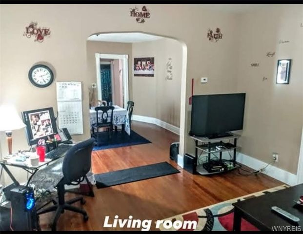 1657 Linwood Avenue, Niagara Falls, NY 14305