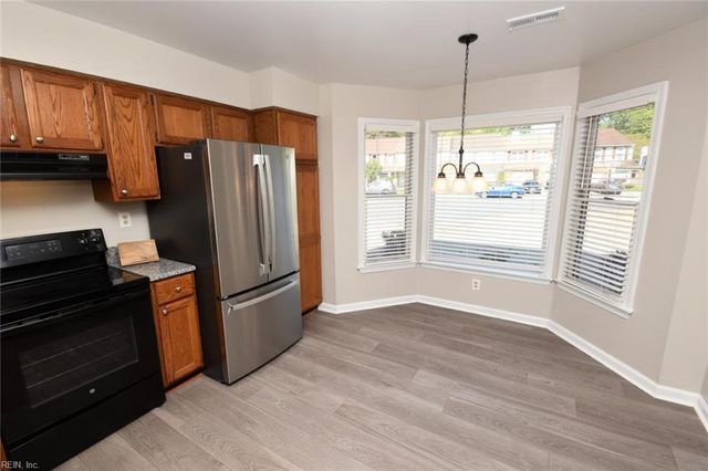 4025 Roebling LN, Virginia Beach, VA 23452