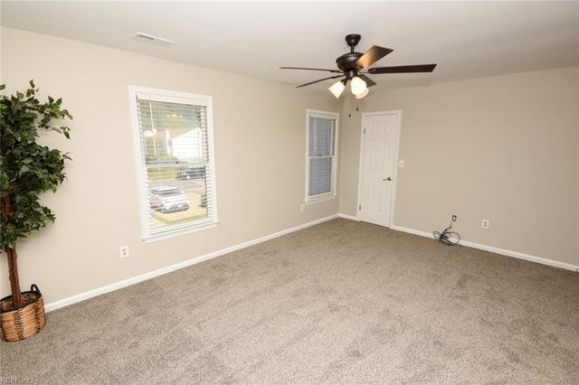 4025 Roebling LN, Virginia Beach, VA 23452