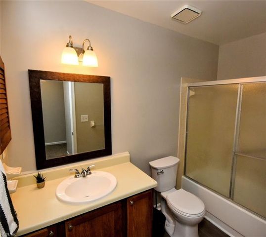 4025 Roebling LN, Virginia Beach, VA 23452