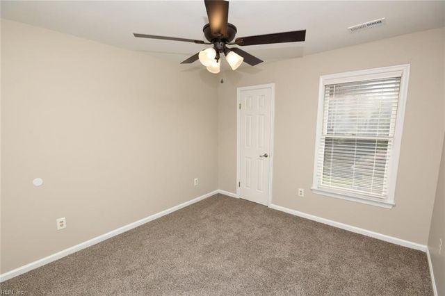 4025 Roebling LN, Virginia Beach, VA 23452