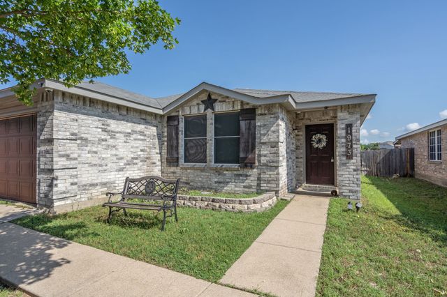 1973 Lariat Drive, Fort Worth, TX 76247
