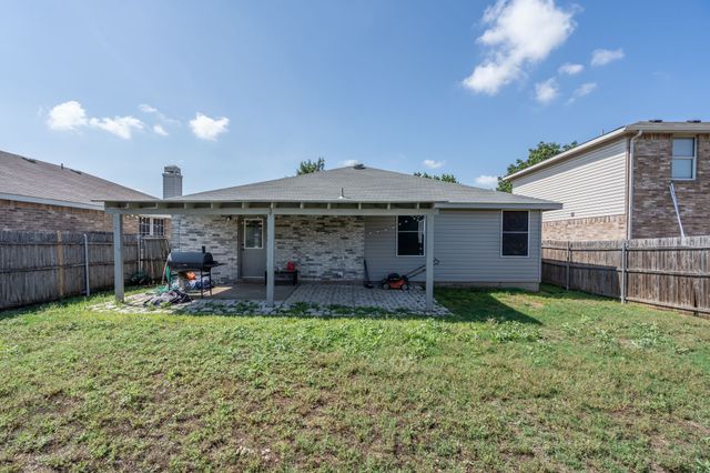 1973 Lariat Drive, Fort Worth, TX 76247