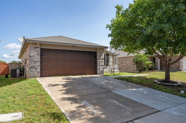 1973 Lariat Drive, Fort Worth, TX 76247
