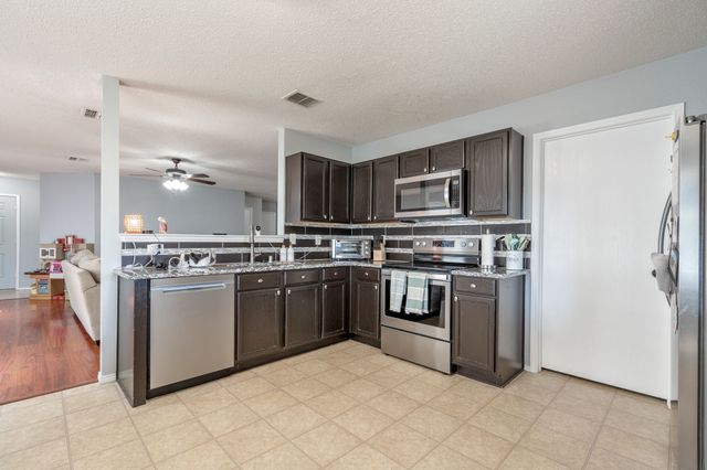 1973 Lariat Drive, Fort Worth, TX 76247