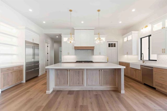 575 Twin Country Lane, Fallbrook, CA 92028