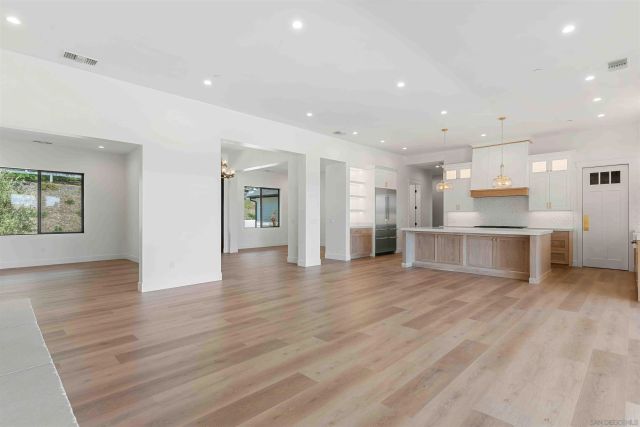 575 Twin Country Lane, Fallbrook, CA 92028