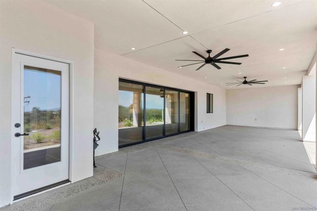 575 Twin Country Lane, Fallbrook, CA 92028