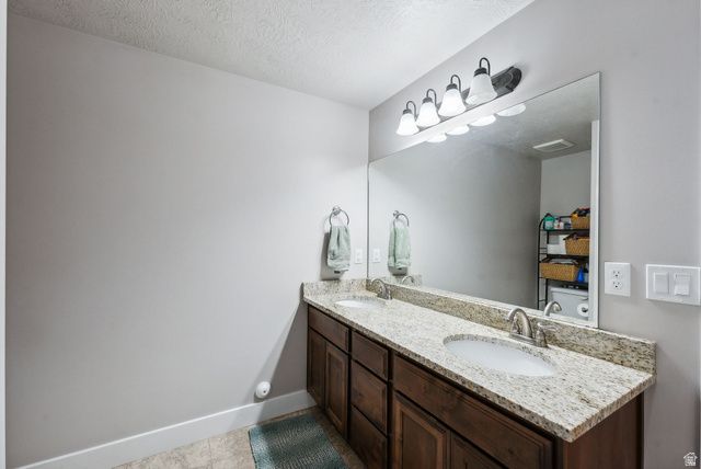 967 W YAMADA CT, Syracuse, UT 84075