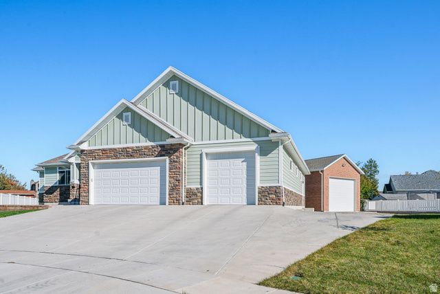 967 W YAMADA CT, Syracuse, UT 84075